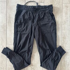 Lululemon Studio dance pants jogger size 8